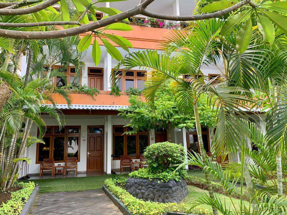 Febri'S Hotel & Spa Kuta Lombok Exterior foto