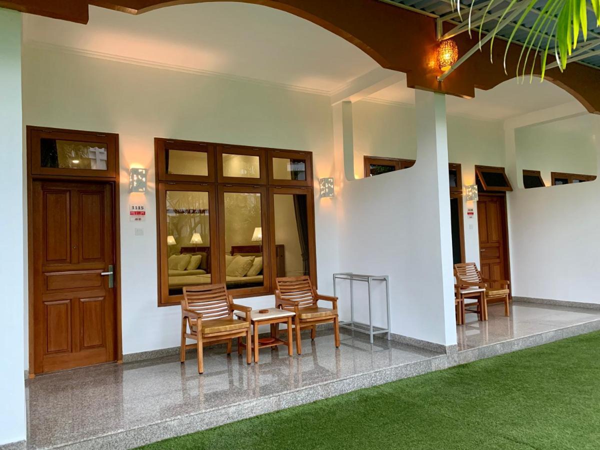 Febri'S Hotel & Spa Kuta Lombok Exterior foto
