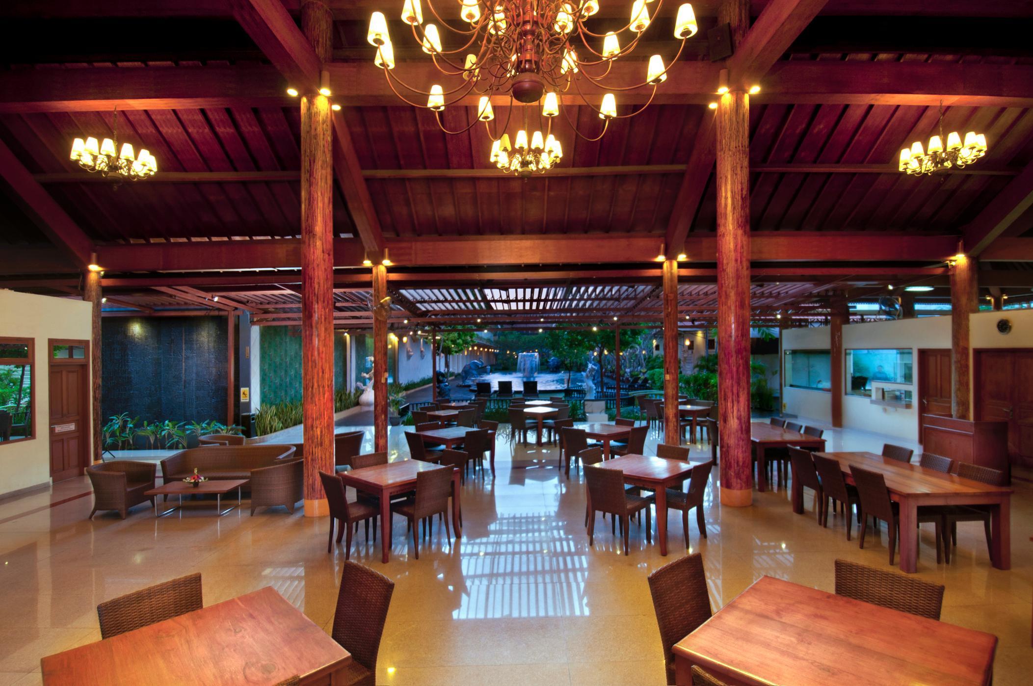 Febri'S Hotel & Spa Kuta Lombok Exterior foto